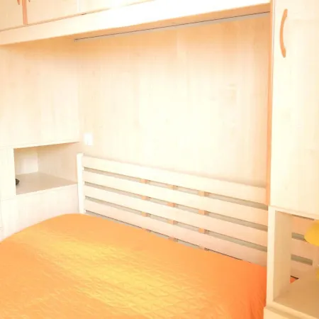 Flat For Six Guests By The Sea