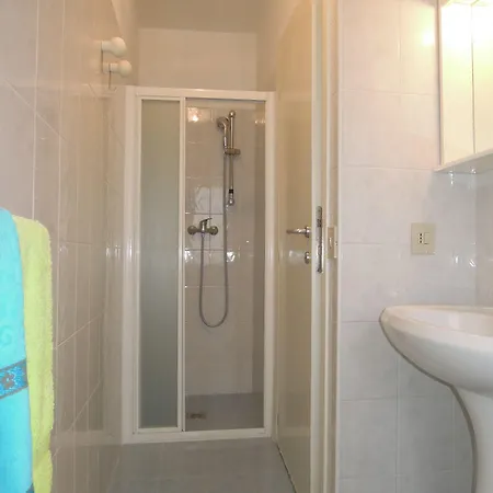 Lägenhet Flat For Six Guests By The Sea *