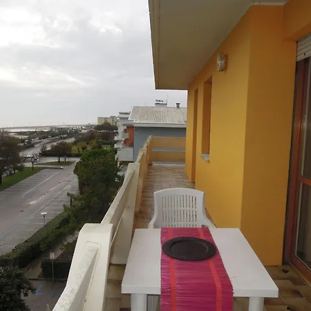Appartamento Flat For Six Guests By The Sea *