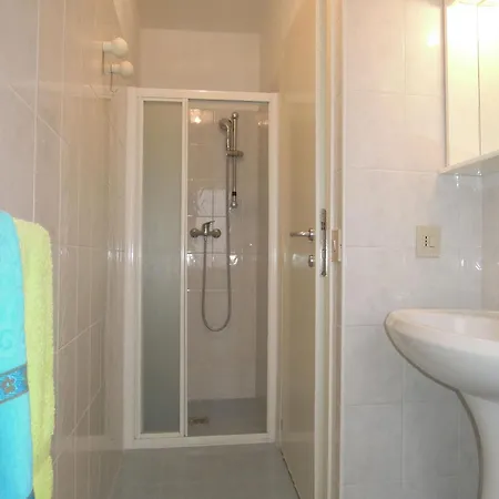 Flat For Six Guests By The Sea *