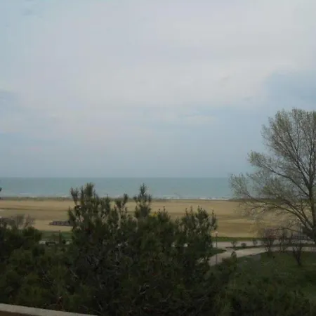 Flat For Six Guests By The Sea Bibione