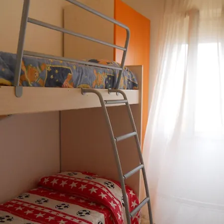 Flat For Six Guests By The Sea Appartement