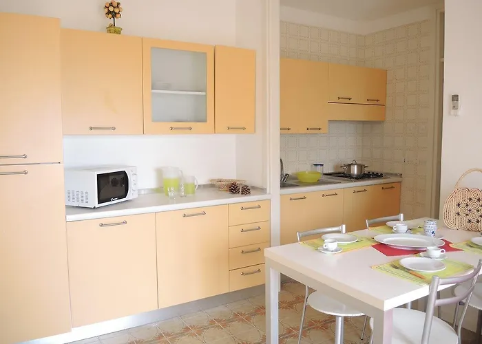 Flat For Six Guests By The Sea Appartamento *