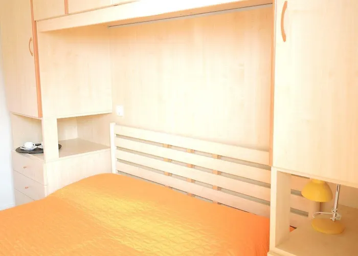 Flat For Six Guests By The Sea Appartamento *